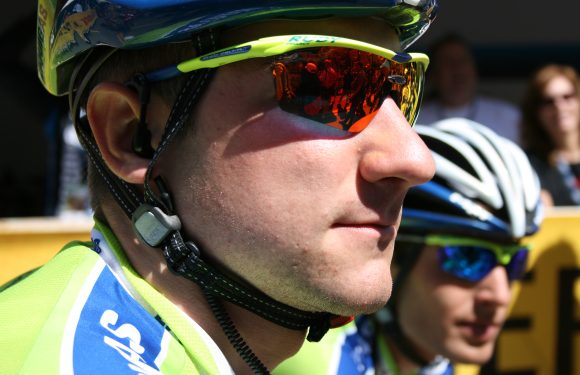 Ciak si Giro – Giro d’Italia 2018, Seconda Tappa: Elia Viviani e Bar Refaeli per un mix da urlo