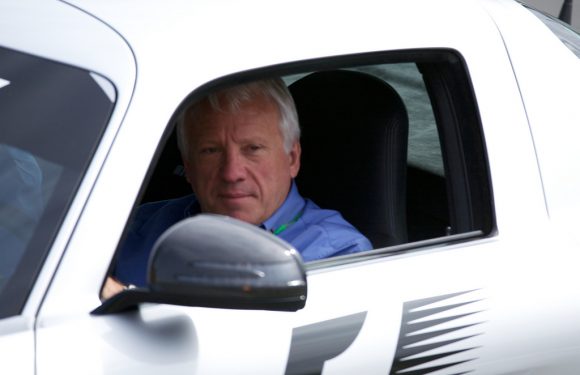 Addio a Charlie Whiting, l’uomo della bandiera a scacchi