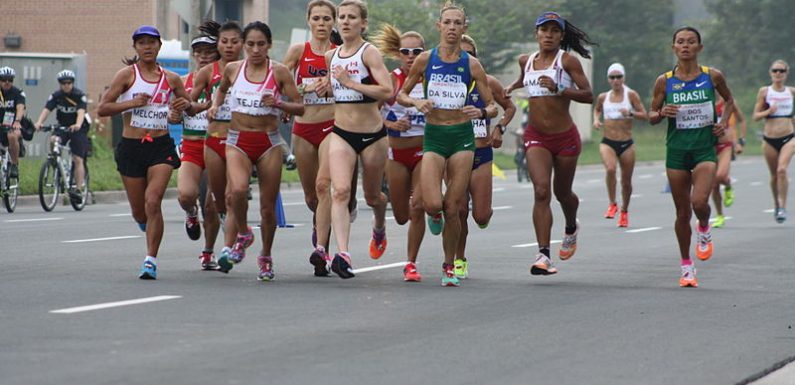 Maratona di Dallas – Aiuta l’avversaria e rinuncia alla vittoria