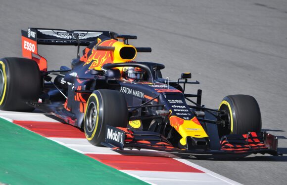 Max Verstappen vince il Gp di Cina: 2° Norris. Ferrari giù dal podio